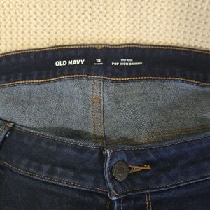 Old Navy Women's Dark Wash Pop Icon Skinny Mid-Rise Jeans